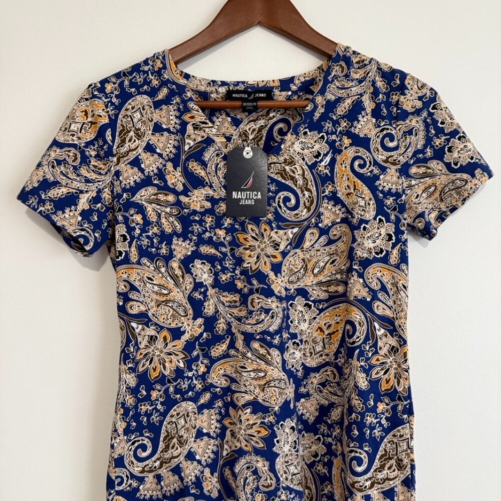 Nautica Women's Navy and Beige Paisley Print V-Neck Short Sleeve T-Shirt XS